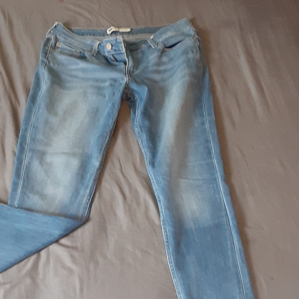 Blue skinny jeans